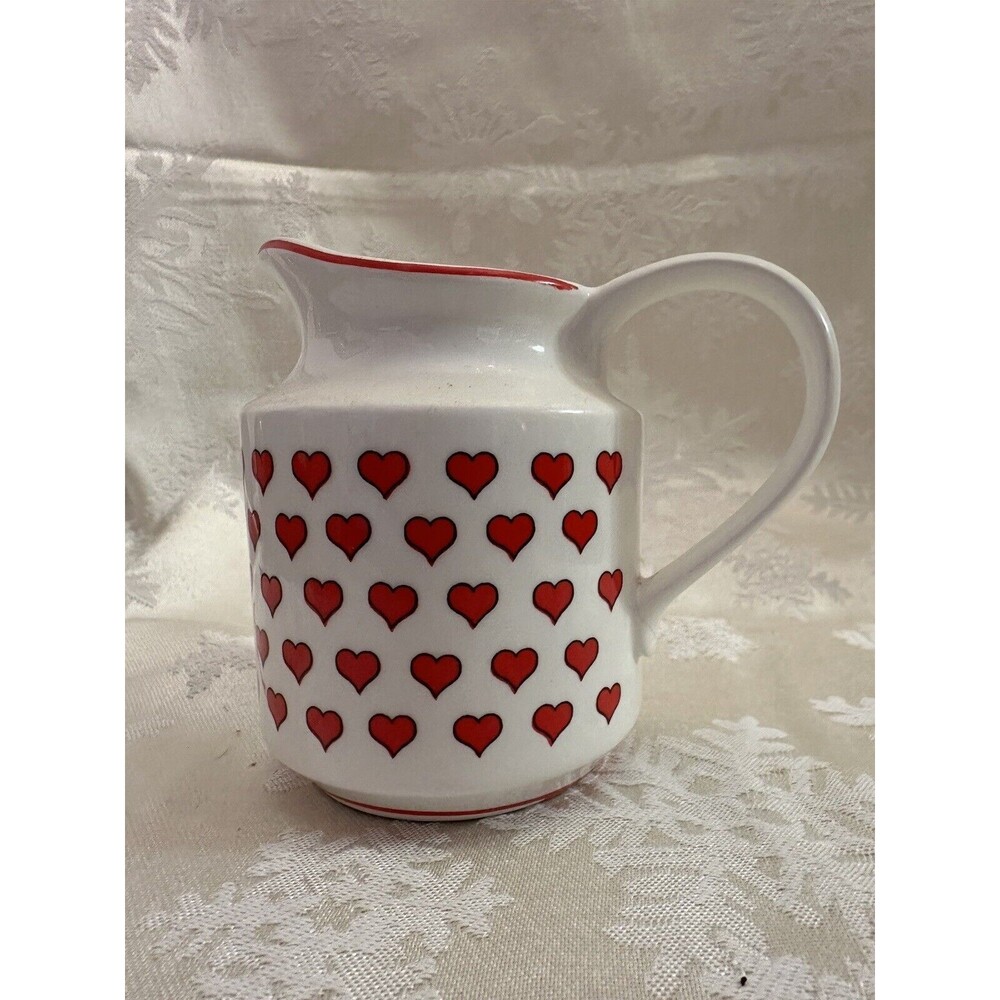 VNTG Valentine’s Red Heart Creamer